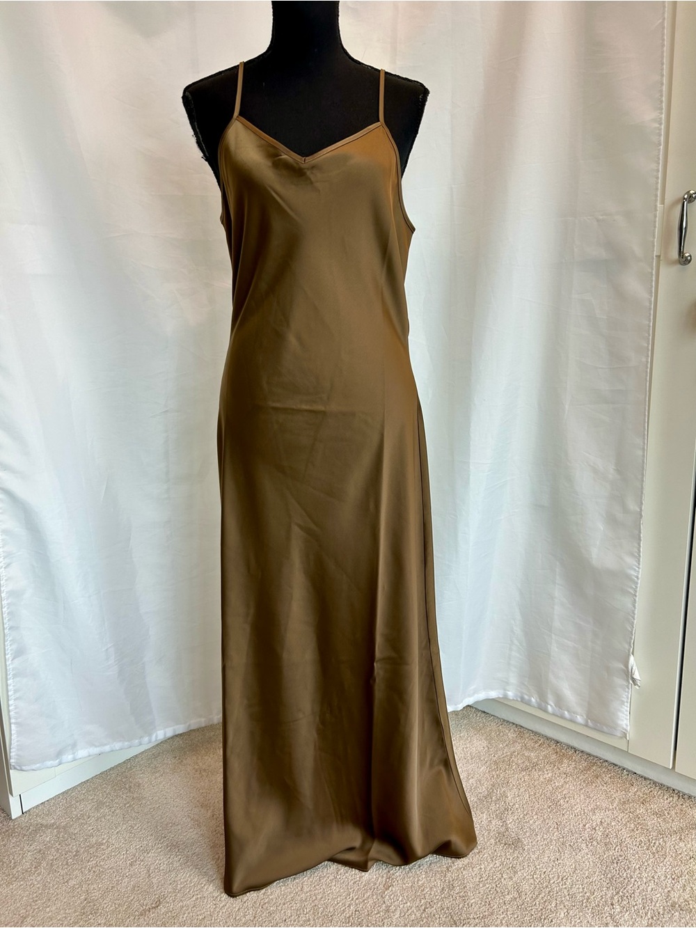 House of Harlow 1960 Khaki brown Satin Slip Dress maxi V-neck classy Sz M NWOT - Picture 2 of 13